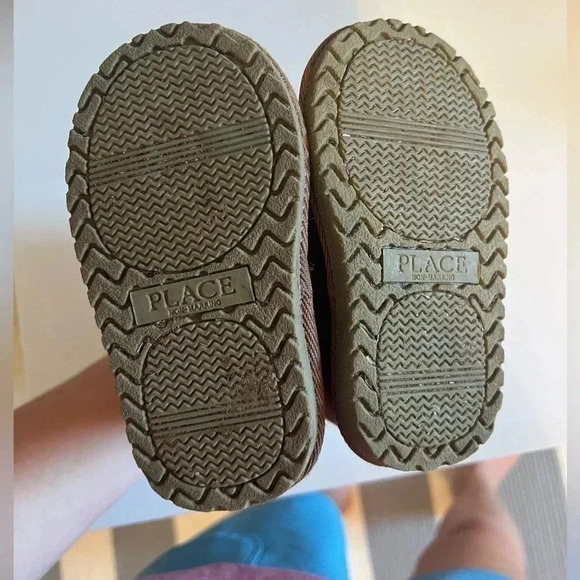 Children’s Place Girls winter boots - Picture 2 of 4